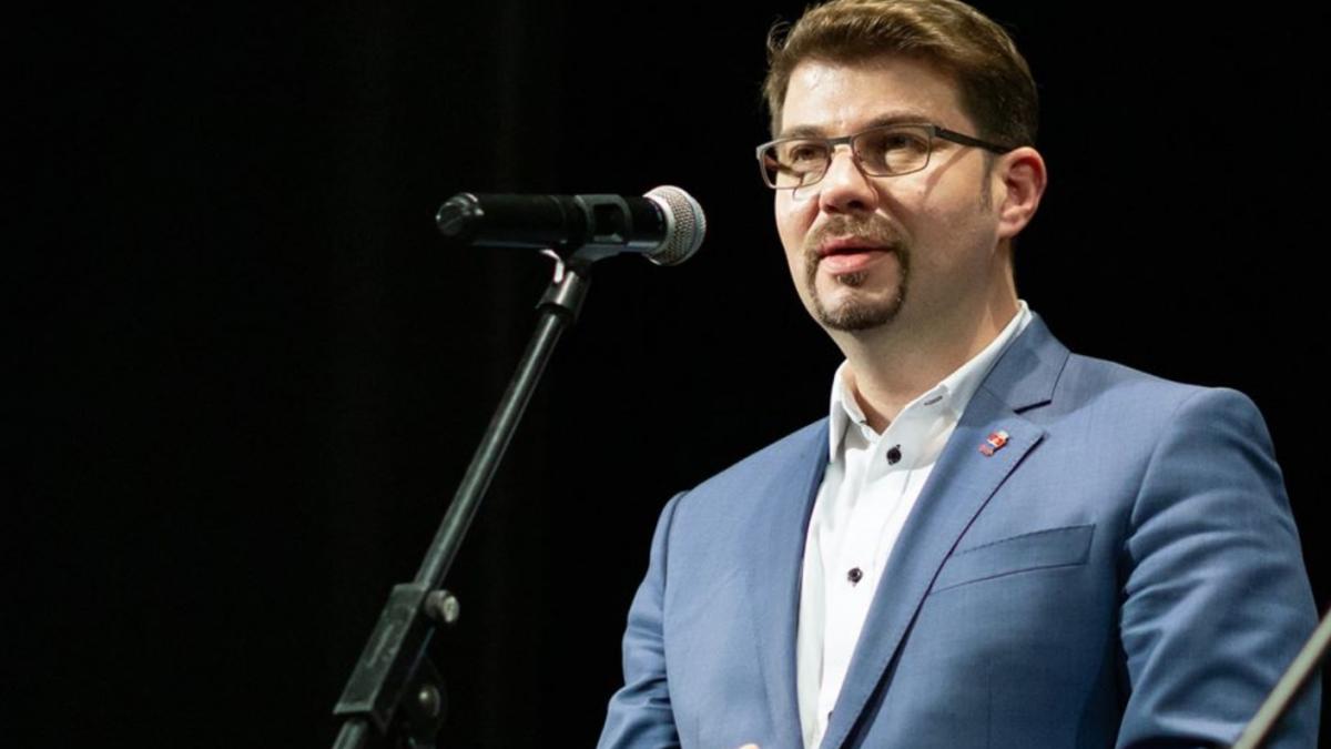 primarul bacaului a fost prins circuland cu viteza ce au aflat politistii cand s au uitat in acte