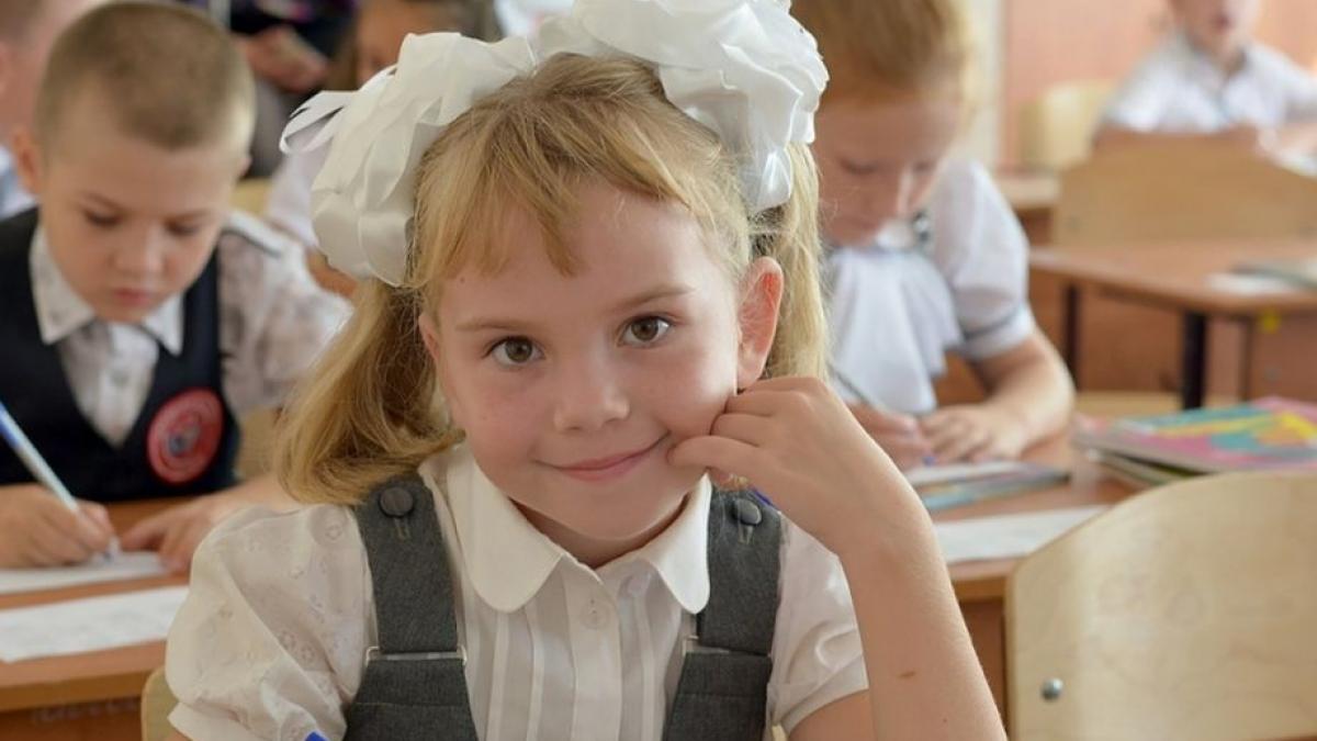 cursuri suspendate din cauza gripei in mai multe scoli si gradinite din bucuresti elevii vor sta