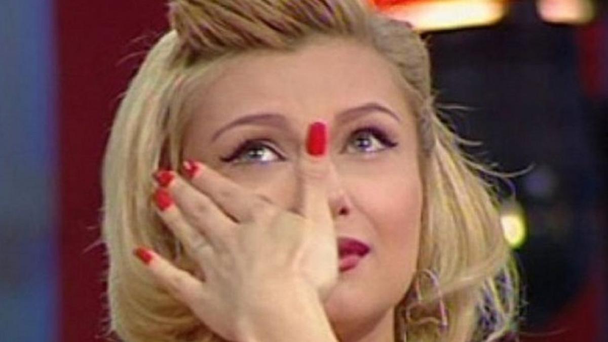 lora este in doliu i a murit mama ai plecat cu jumatate din inima mea