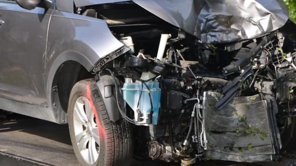 accident dramatic in neamt un tanar de 30 de ani a murit dupa ce a intrat cu masina intr o