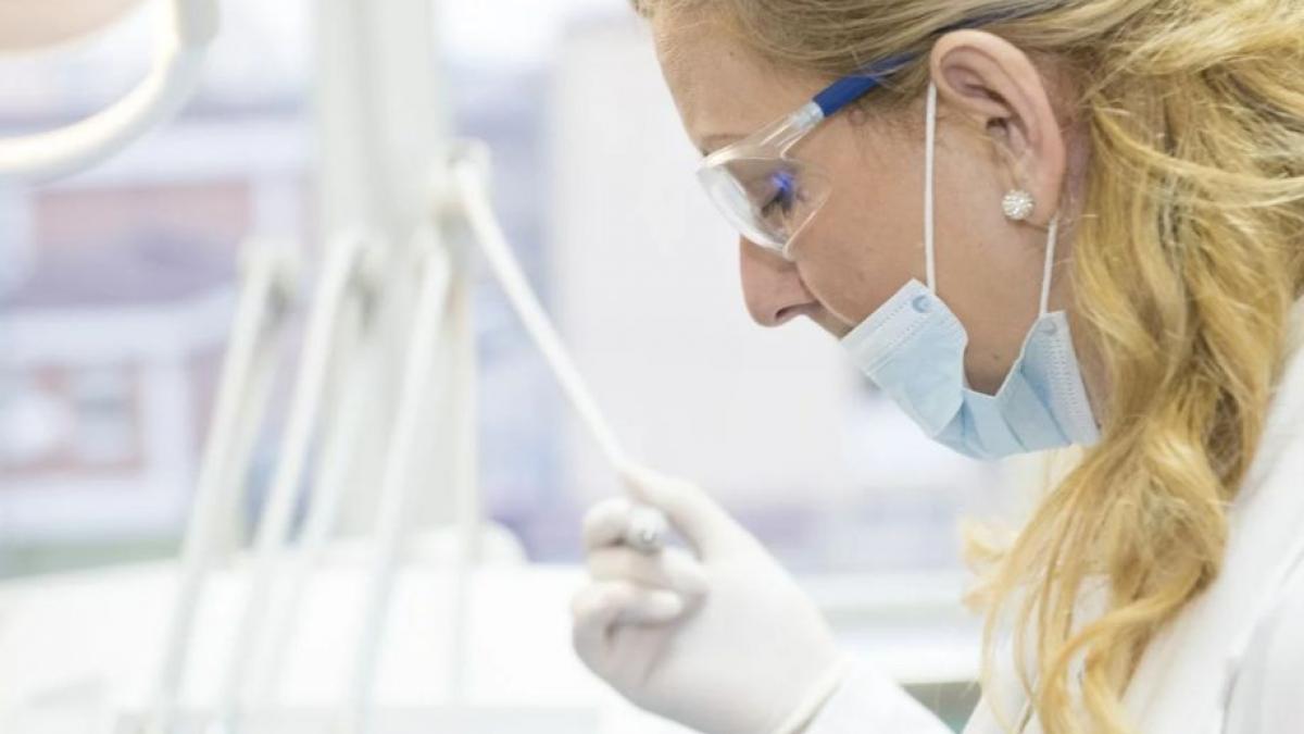 o noua suspiciune de infectare cu coronavirus in romania