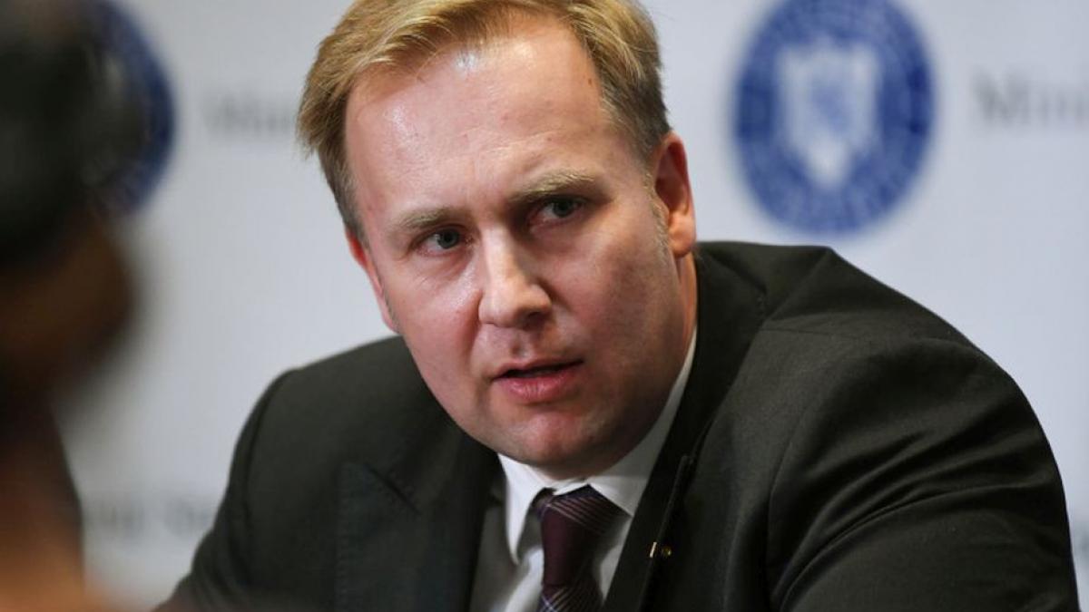 victor costache nu neaga contractul cu polisano fiind un spital privat nu se putea face un contract