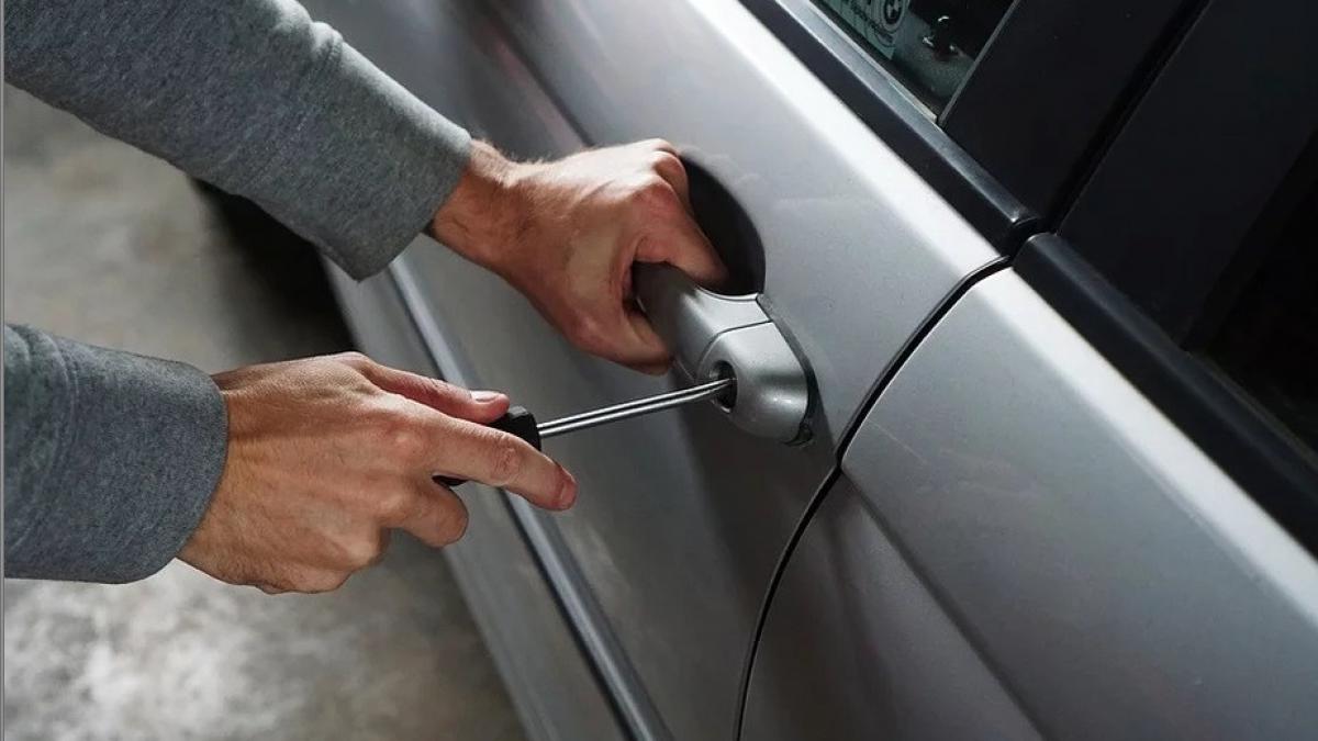 atentie furturile din masini s au inmultit