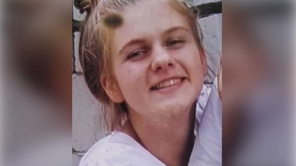 alesia are 13 ani si a disparut duminica din fata casei ultima data a fost vazuta cand urca intr o