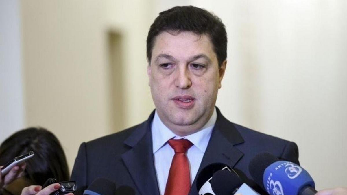 legea prin care elevii trebuie sa isi demonstreze nevinovatia daca sunt reclamati de profesori