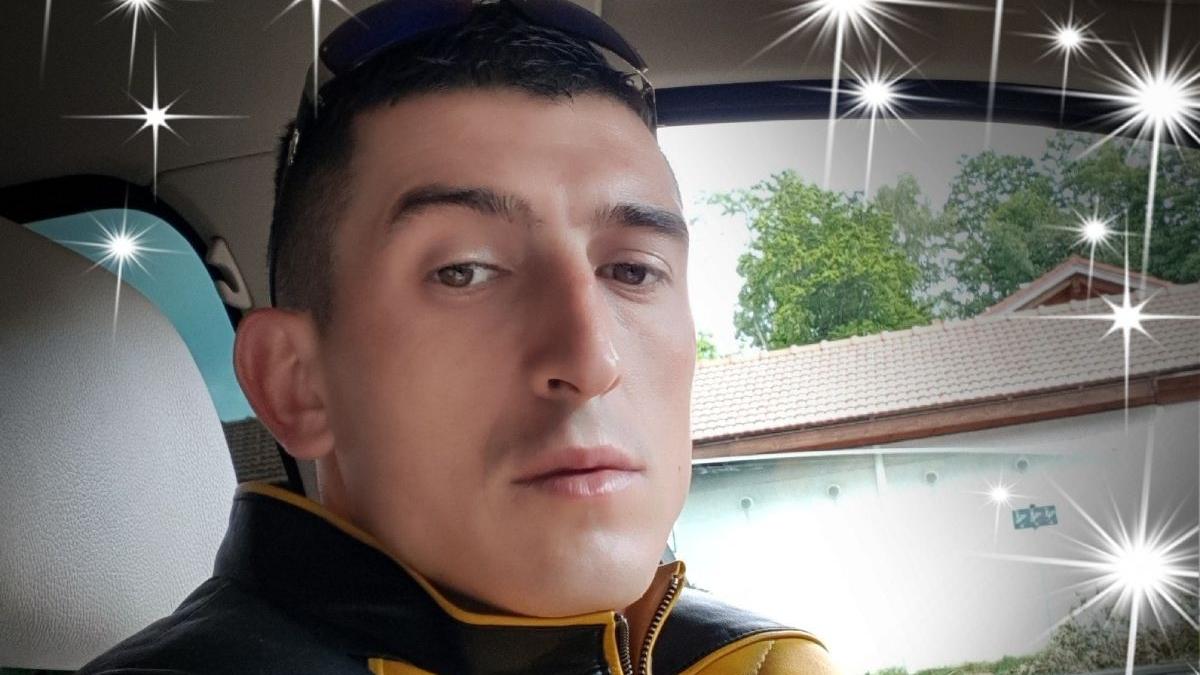 tanar beat porsche cayenne live facebook suceava