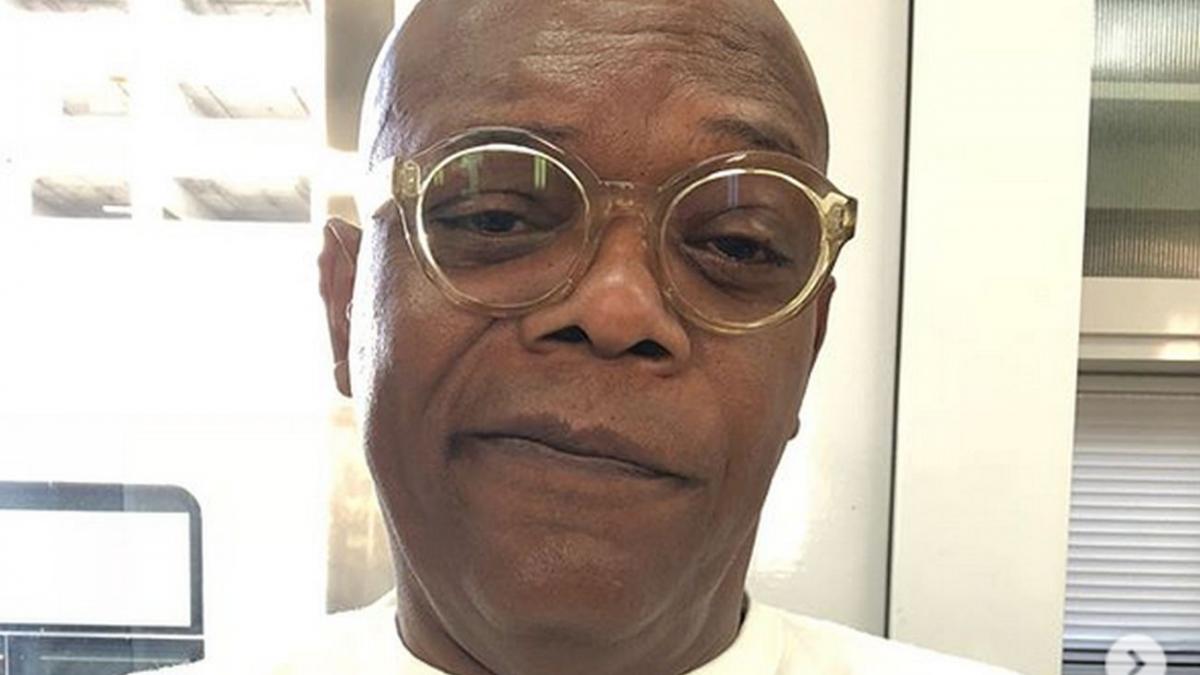 samuel l jackson blocheaza o strada din capitala