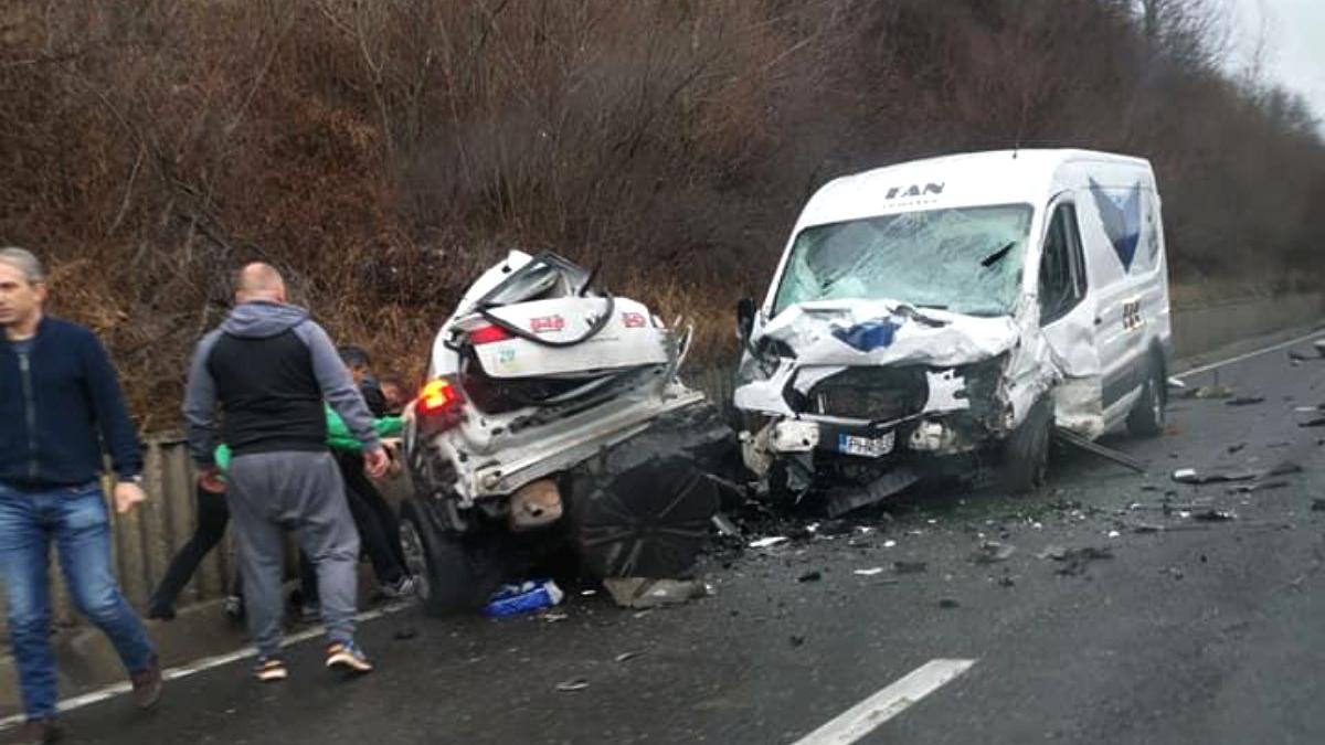 tanar taximetrist accident devastator pe dn 1 la nistoresti