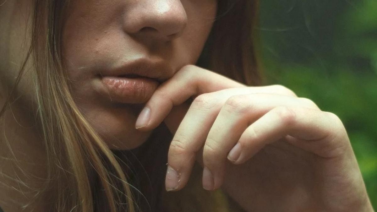 fata prahova prinsa iubit amant restaurant injunghiata