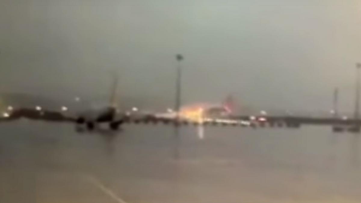 imagini cu momentul in care avionul prabusit in turcia se rupe in trei trei pasageri au murit la