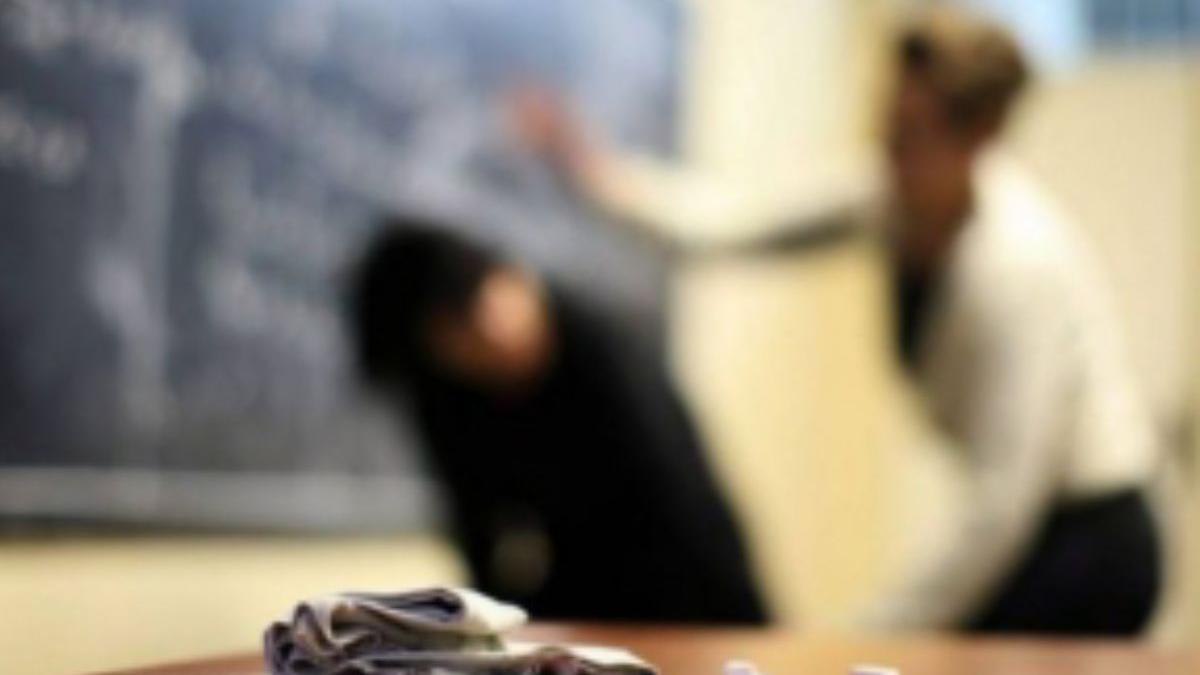 profesoara iesit din minti elevi scoala ceptura prahova