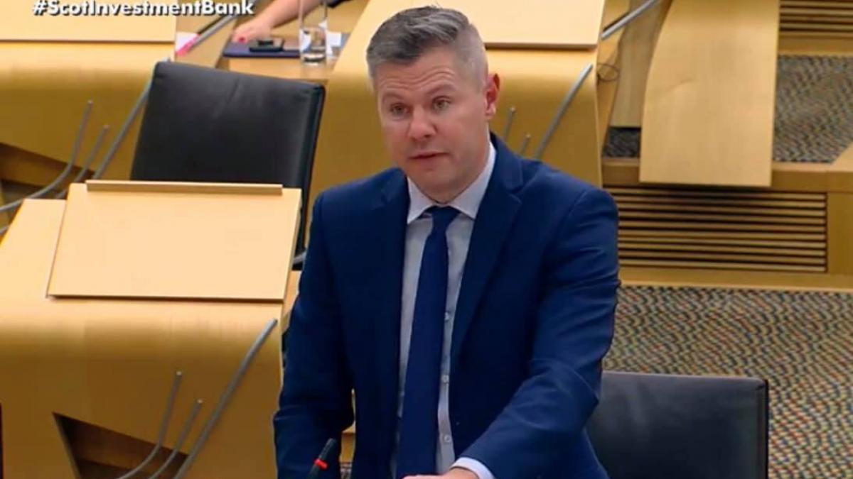 scandal urias in scotia ministrul de finante si a dat demisia dupa ce s a aflat ca i a facut