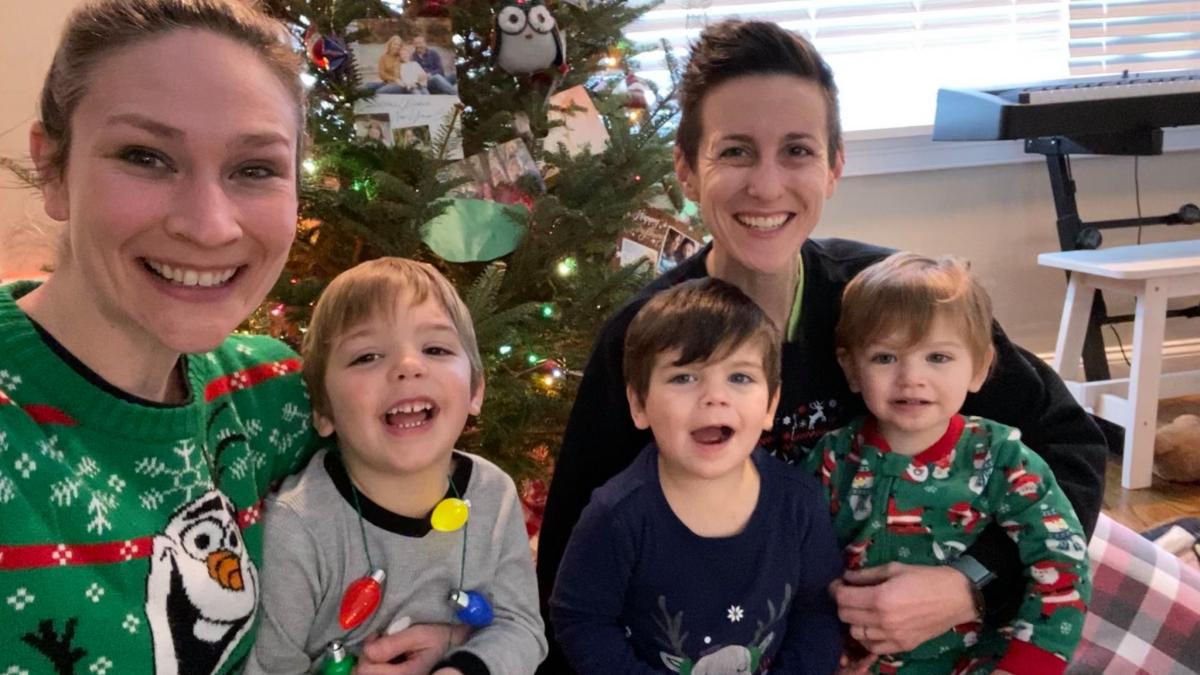 povestea uimitoare din spatele acestei poze par o familie dar adevarul este de fapt altul ni s a