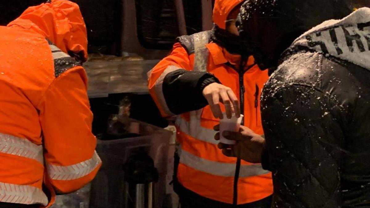 prima noapte cu zapada pentru oamenii fara adapost din bucuresti