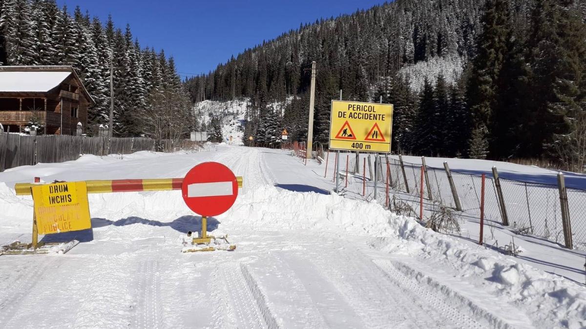 turisti blocati pe transalpina