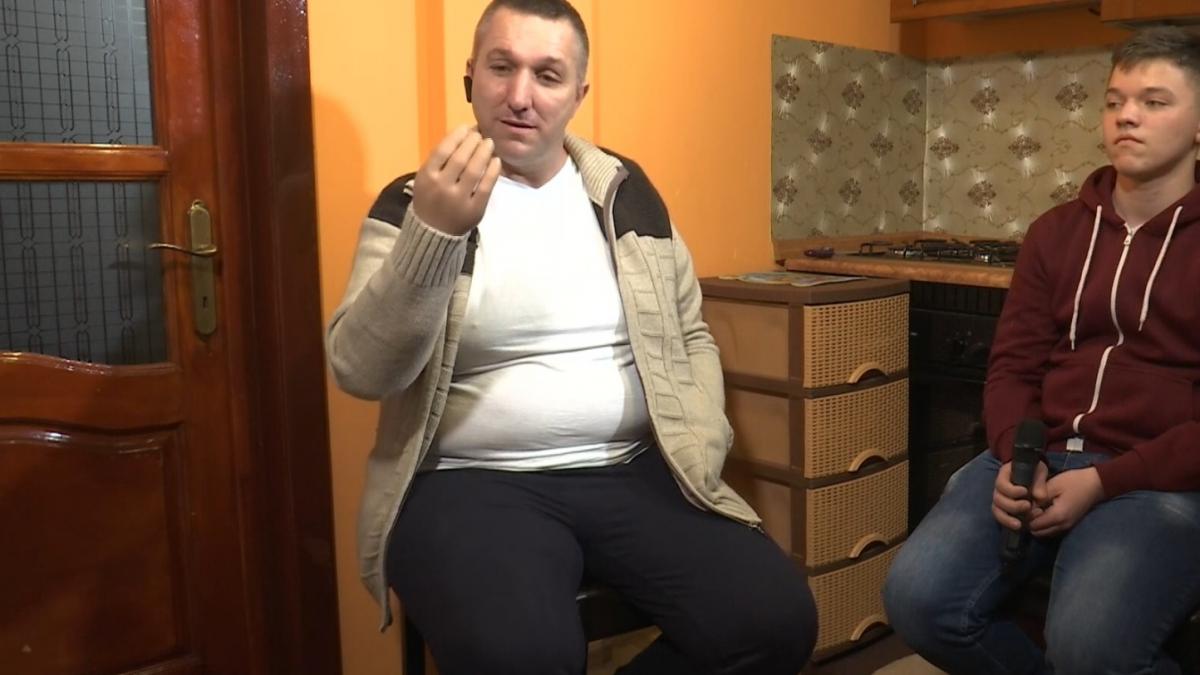 jian cazac tatal din suceava care si a pierdut ambele maini a primit prima proteza mesajul