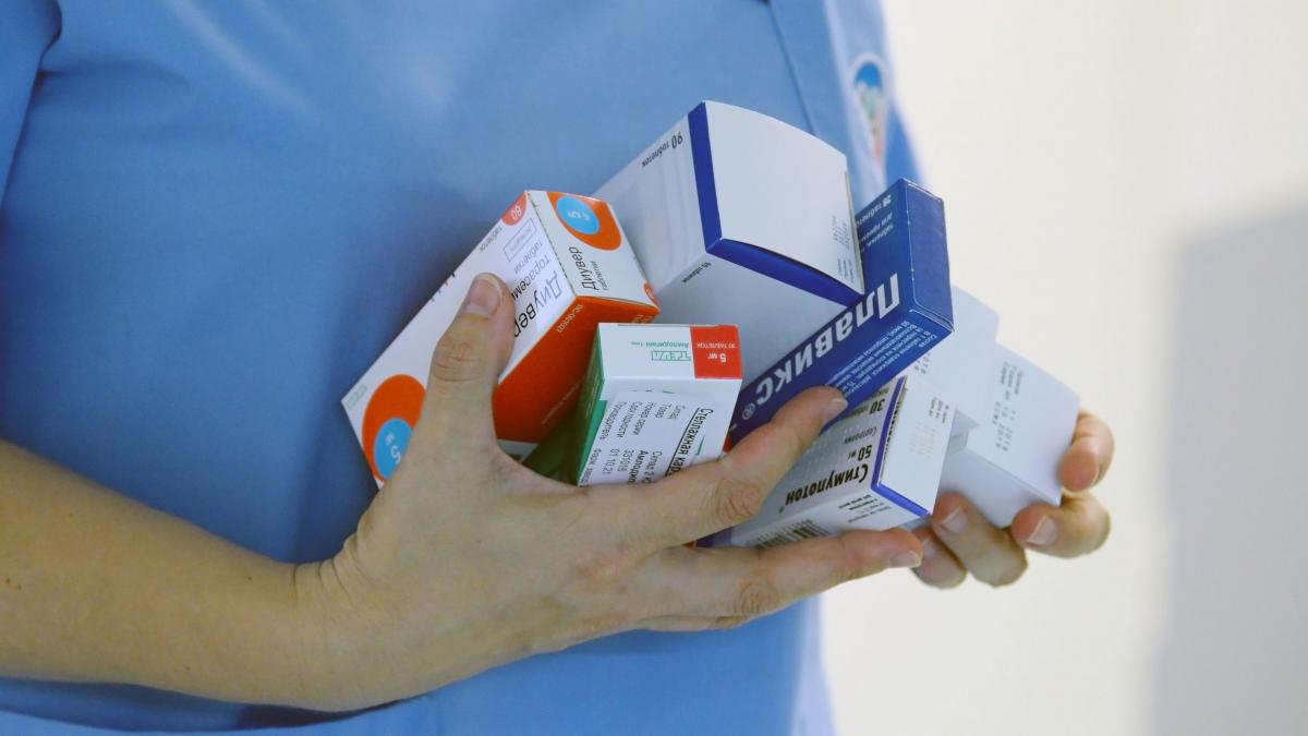 un doctor i a oferit sfaturi medicale unui prieten iar dupa moartea acestuia a trimis familiei o