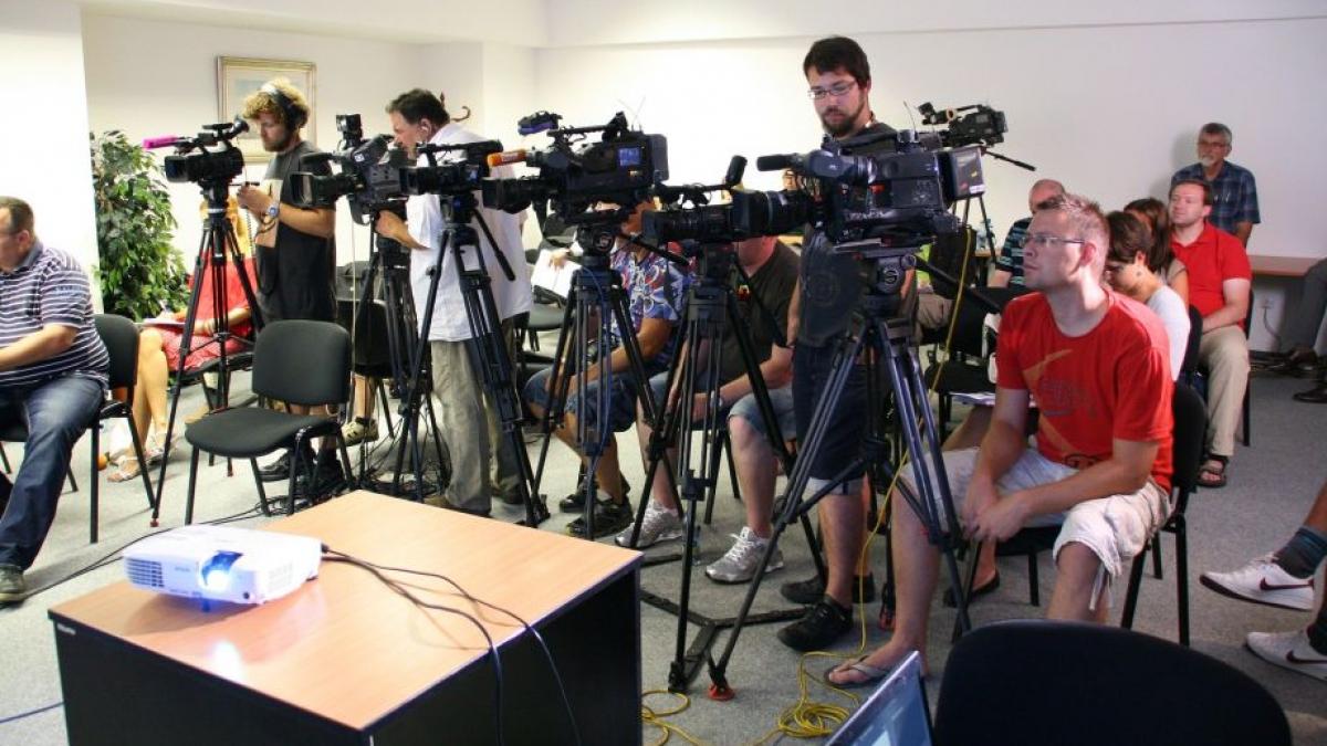 vesti bune pentru presa jurnalistii nu mai platesc impozit pentru veniturile din salarii si