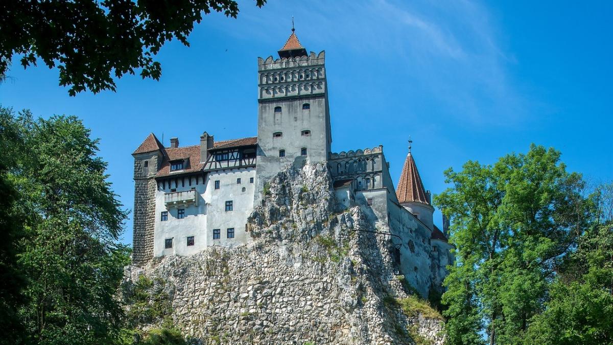 muzeul national bran in pericol sa fie inchis terenul pe care este amplasat a fost retrocedat