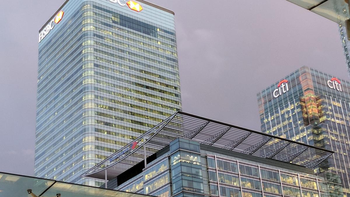 gigant bancar hsbc concedieri