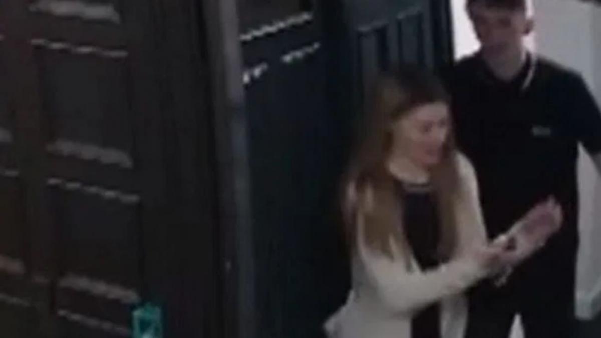 il cunostea pe tanar asa ca nu si a facut griji sa l aduca acasa nu avea nici cea mai mica banuiala