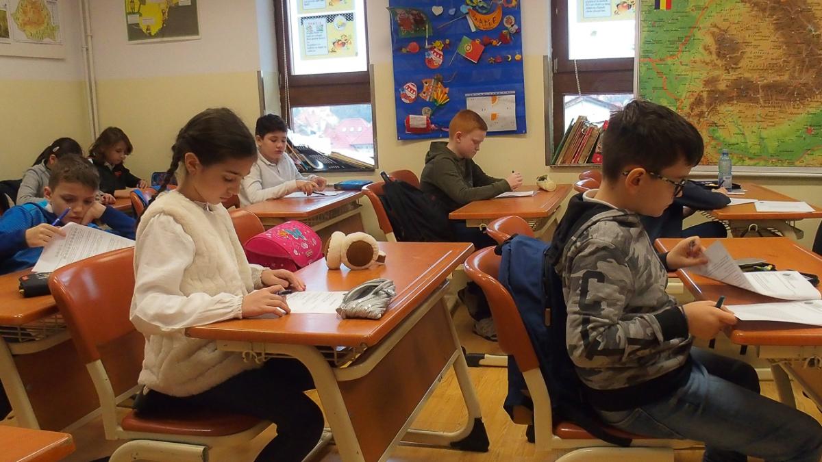 vesti bune pentru elevi statul ar putea oferi acestei categorii de scolari cate 200 de euro