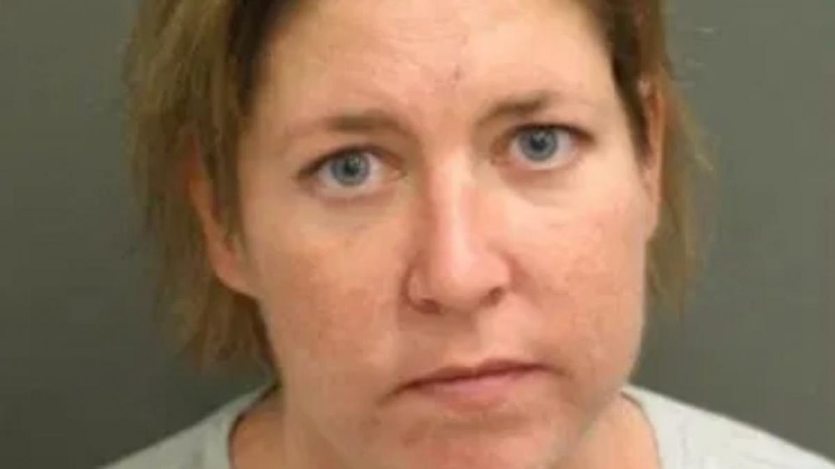 a aflat ca iubitul a inselat o asa ca femeia a decis sa l pedepseasca doar ne am jucat