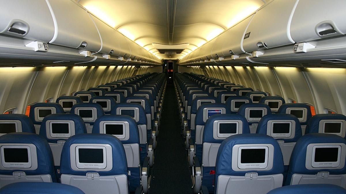 avionul cu care a calatorit italianul cu coronavirus s a intors gol la craiova