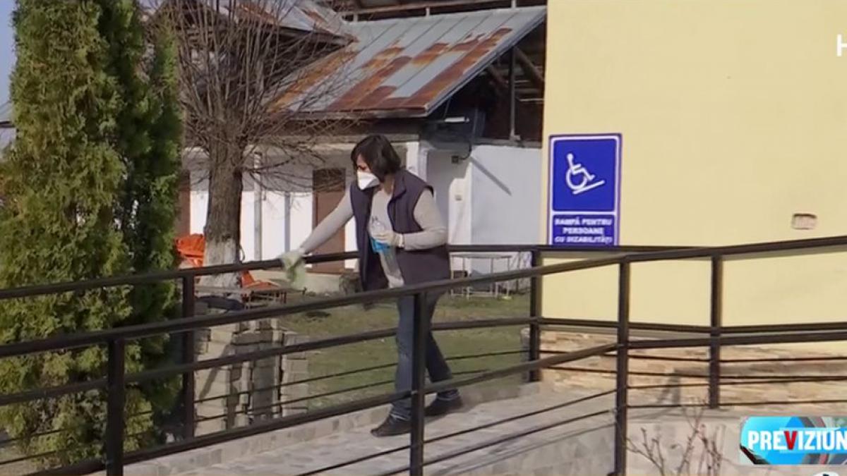 dezinfectare primarie italian cu coronavirus