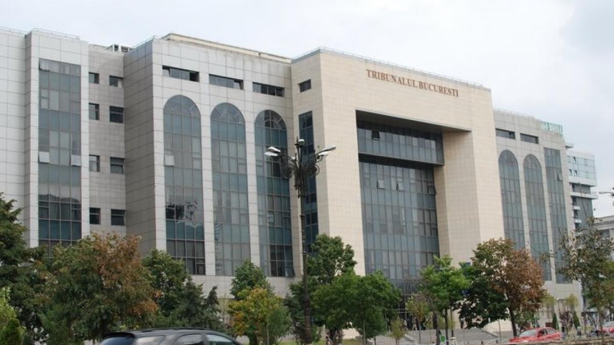o persoana ajunsa in fata judecatorului de la tribunalul bucuresti a spus ca e suspecta de