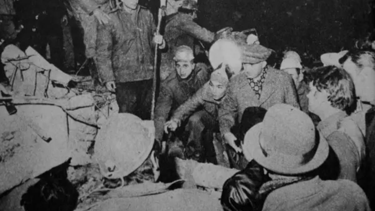 unul dintre marele mistere de dupa cutremurul din 77 cine a fost tanarul scos de ceausescu de sub