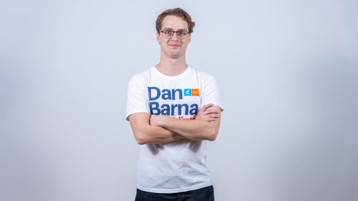 ce facea ariel chis inainte de a ajunge cel mai usrist dintre usristi