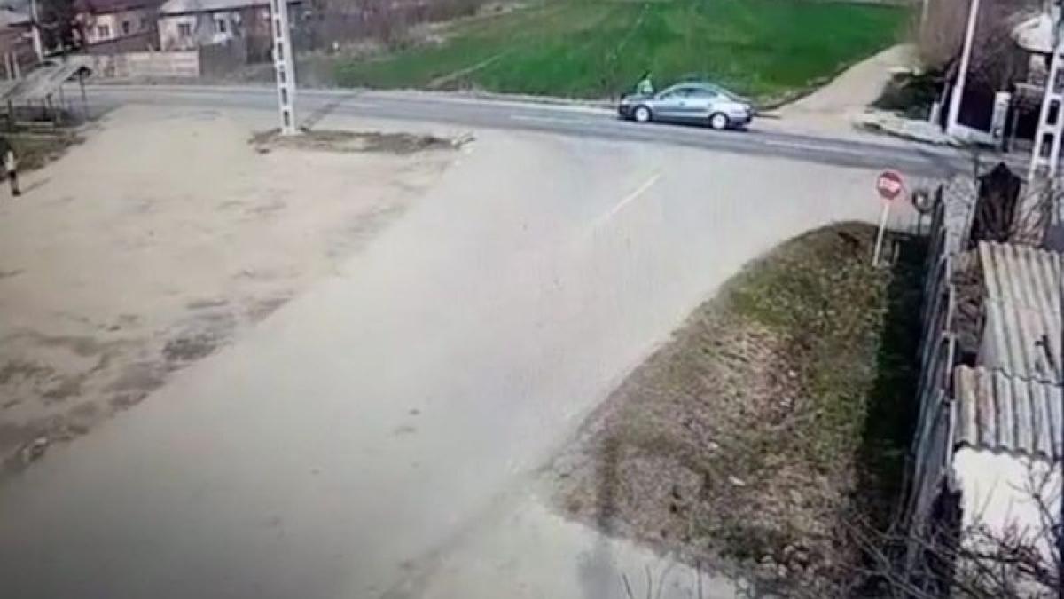 barbat masina adolescenta intentionat