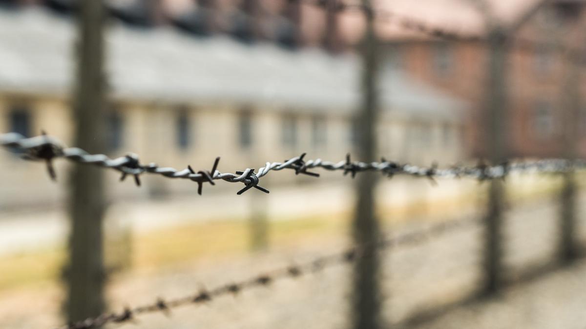 revolte violente in inchisorile italiene in urma masurilor impotriva coronavirusului