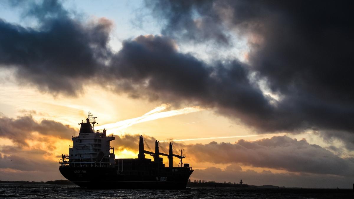 nava din madrid blocata in apropierea portului constanta echipajul e in izolare