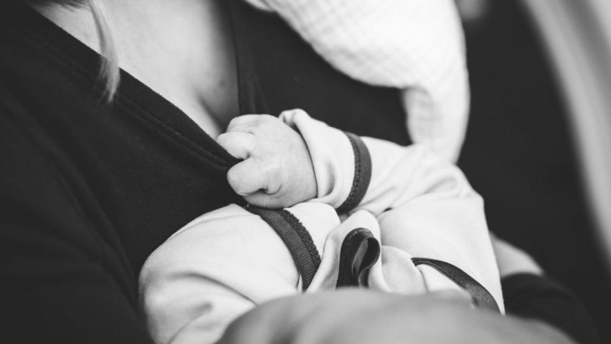 sotie bolnav coronavirus alaptare copil