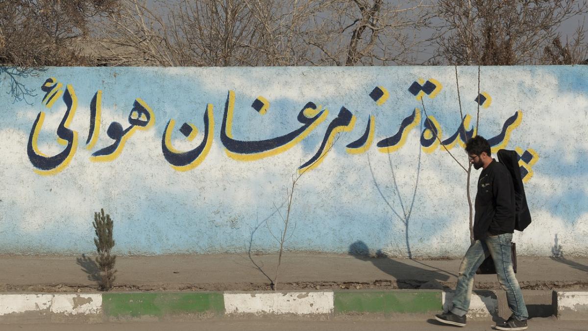 zeci de morti in iran dupa tratament contrafacut pentru coronavirus