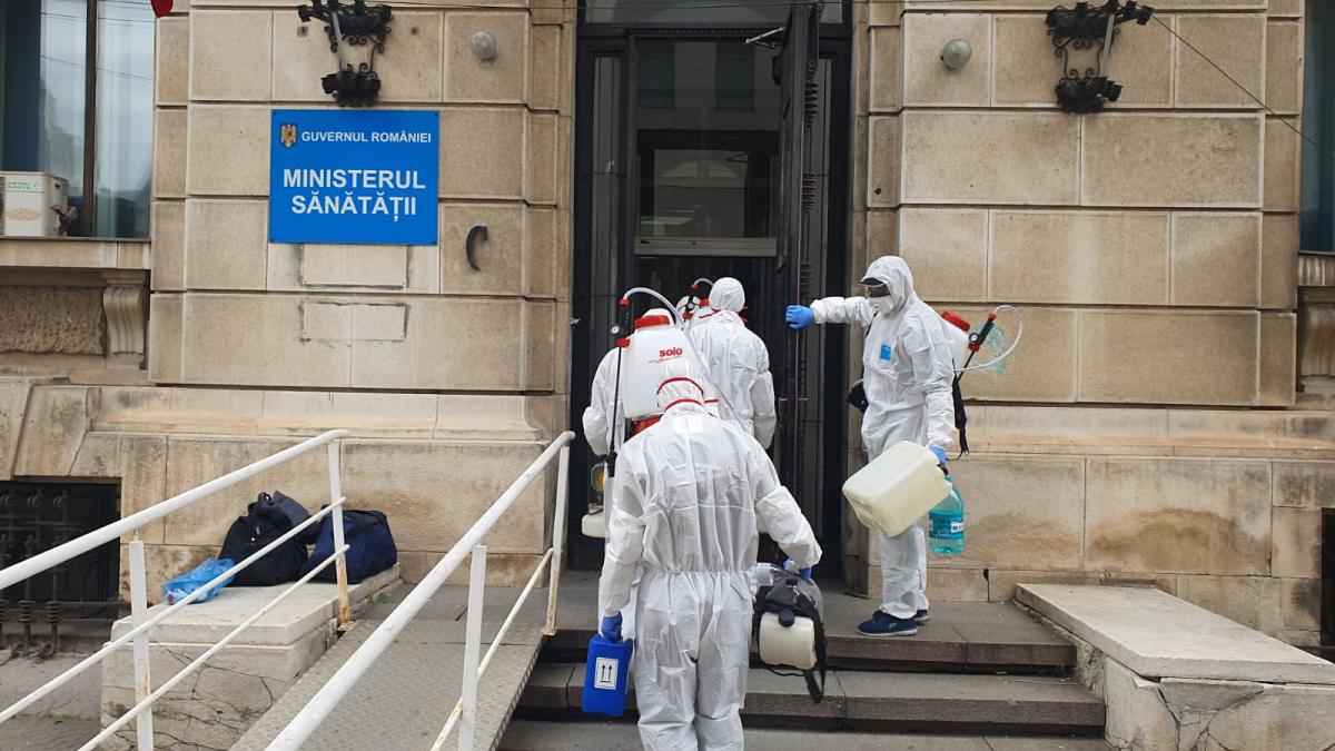 dezinfectie la ministerul sanatatii dupa cazul de coronavirus confirmat in institutie victor