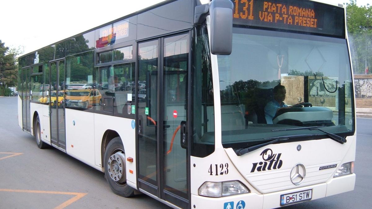 coronavirus romania folositi servetele pentru a va tine de stalp atunci cand mergeti cu autobuzul