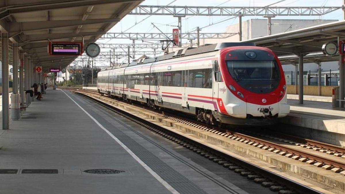 cfr calatori locuri trenuri rezervare