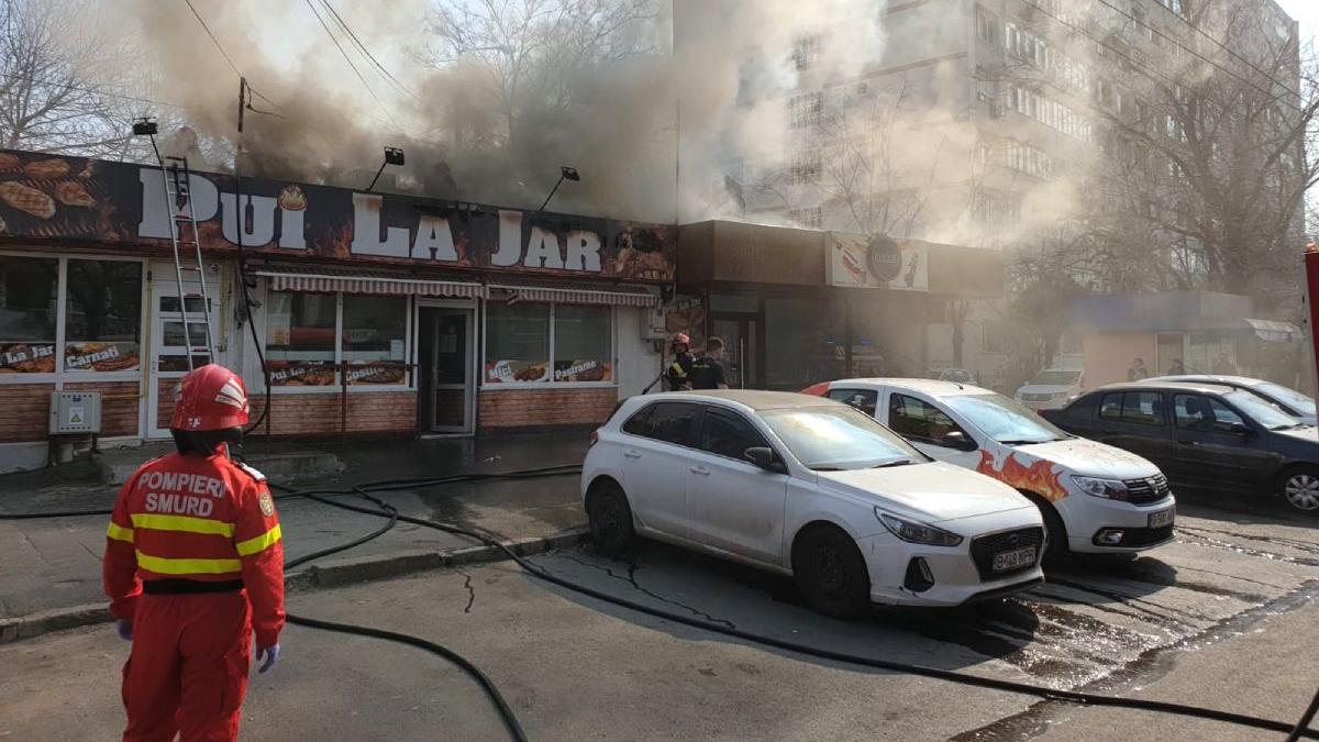 Incendiu Puternic La Restaurantul Pui La Jar Din GalaÈi Antena 3