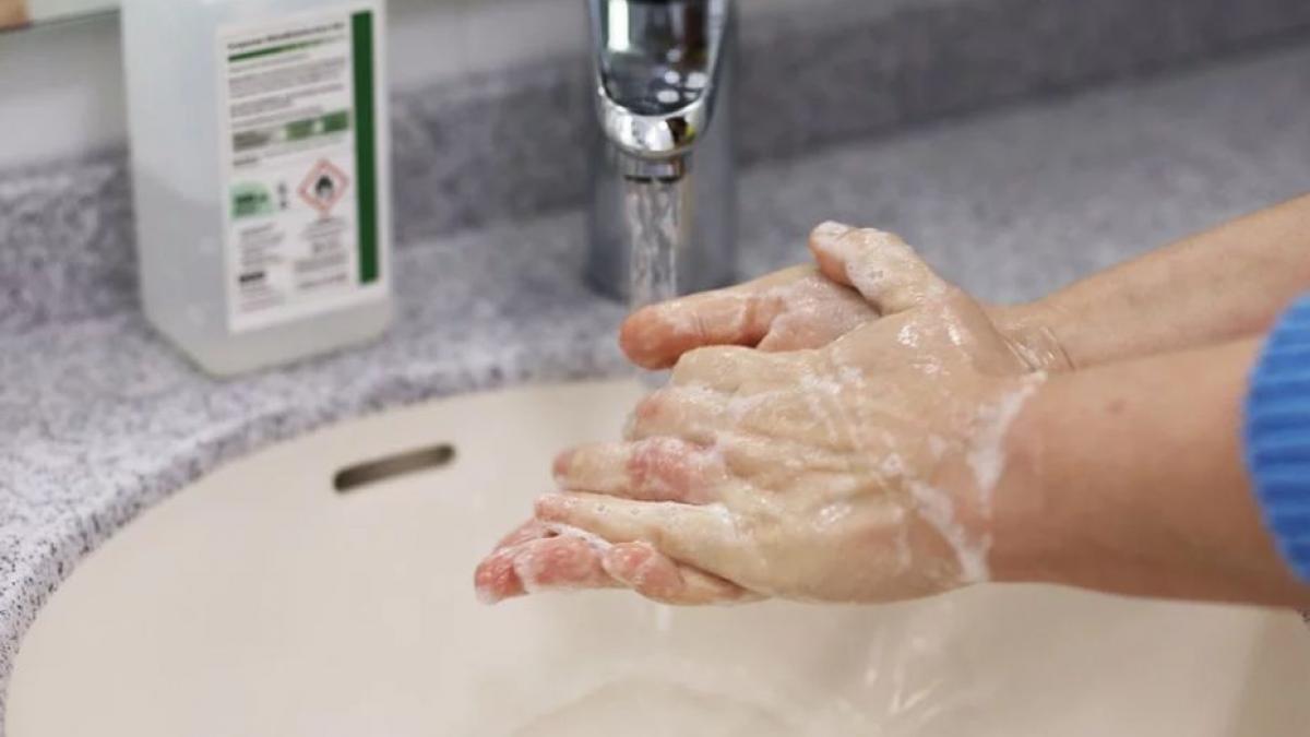 pandemie coronavirus oameni fara acces la apa