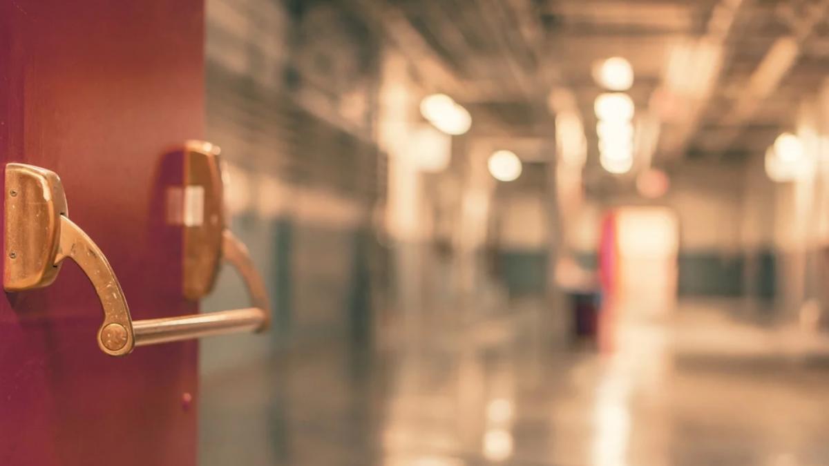 managerul spitalului universitar bucuresti demis dupa ce doi pacienti au fost depistati cu