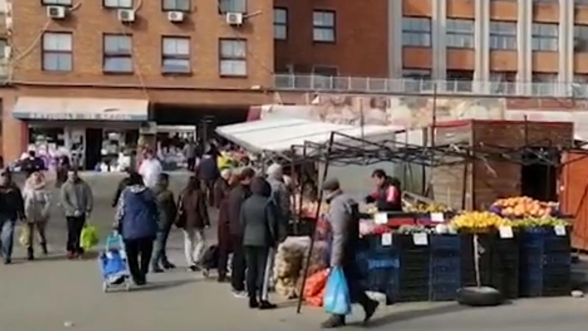 piata obor luata cu asalt dupa restrictiile impuse de vela romanii au dat iama la tarabele din