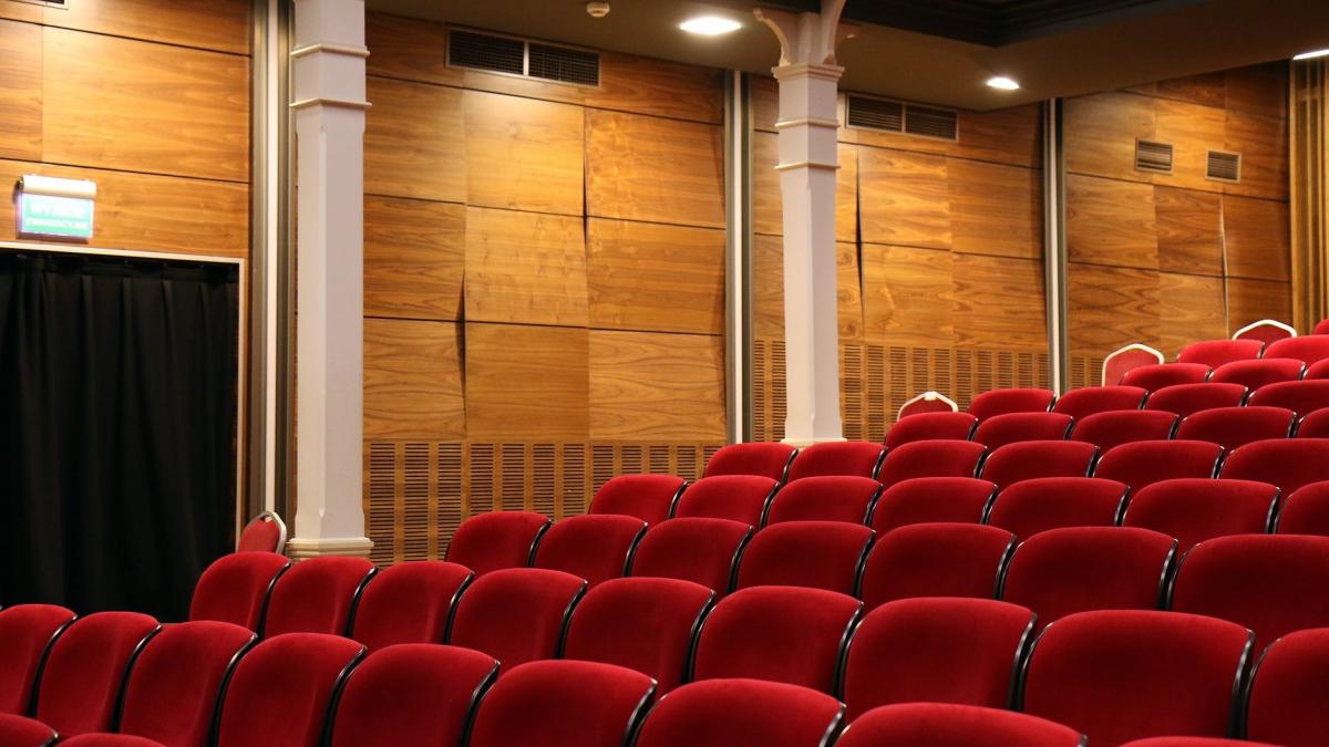 teatrele din romania care transmit spectacolele online in perioada crizei de coronavirus