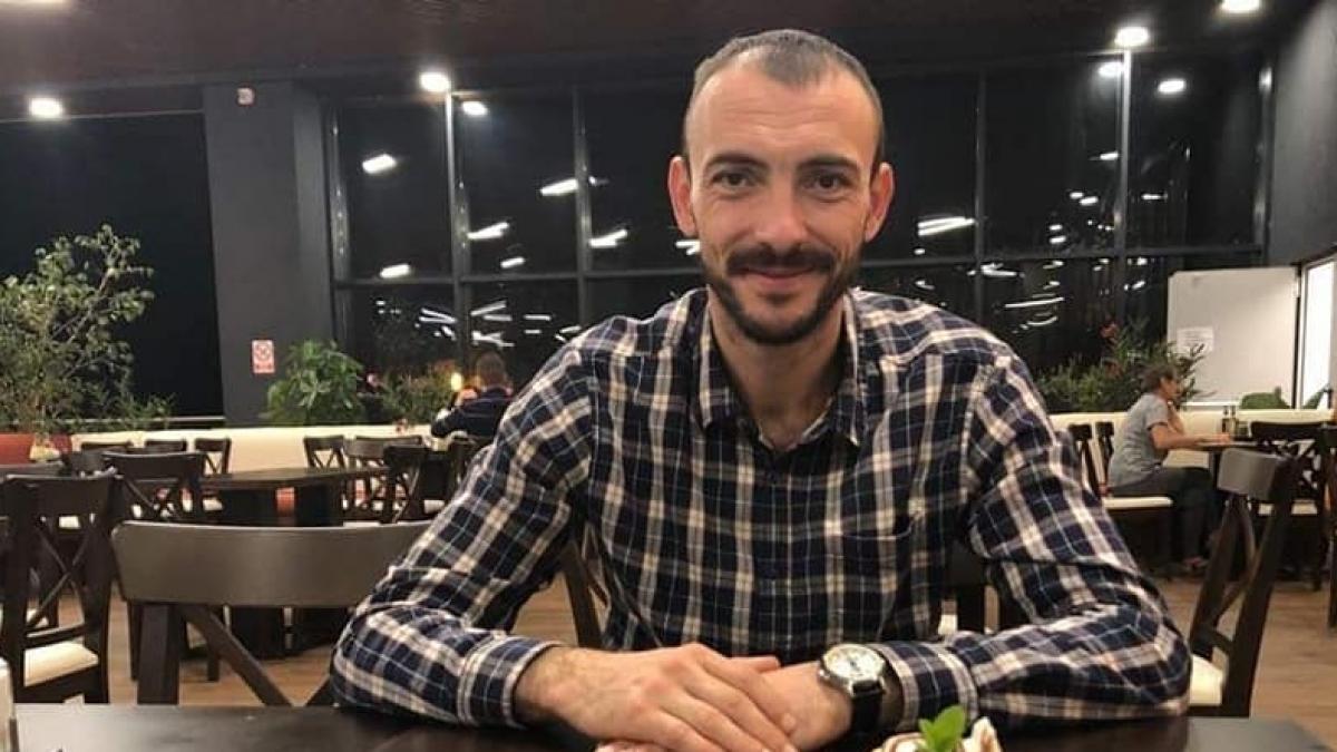 roman intors din paris revoltat de masurile autoritatilor din tara noastra rusine conducatorilor