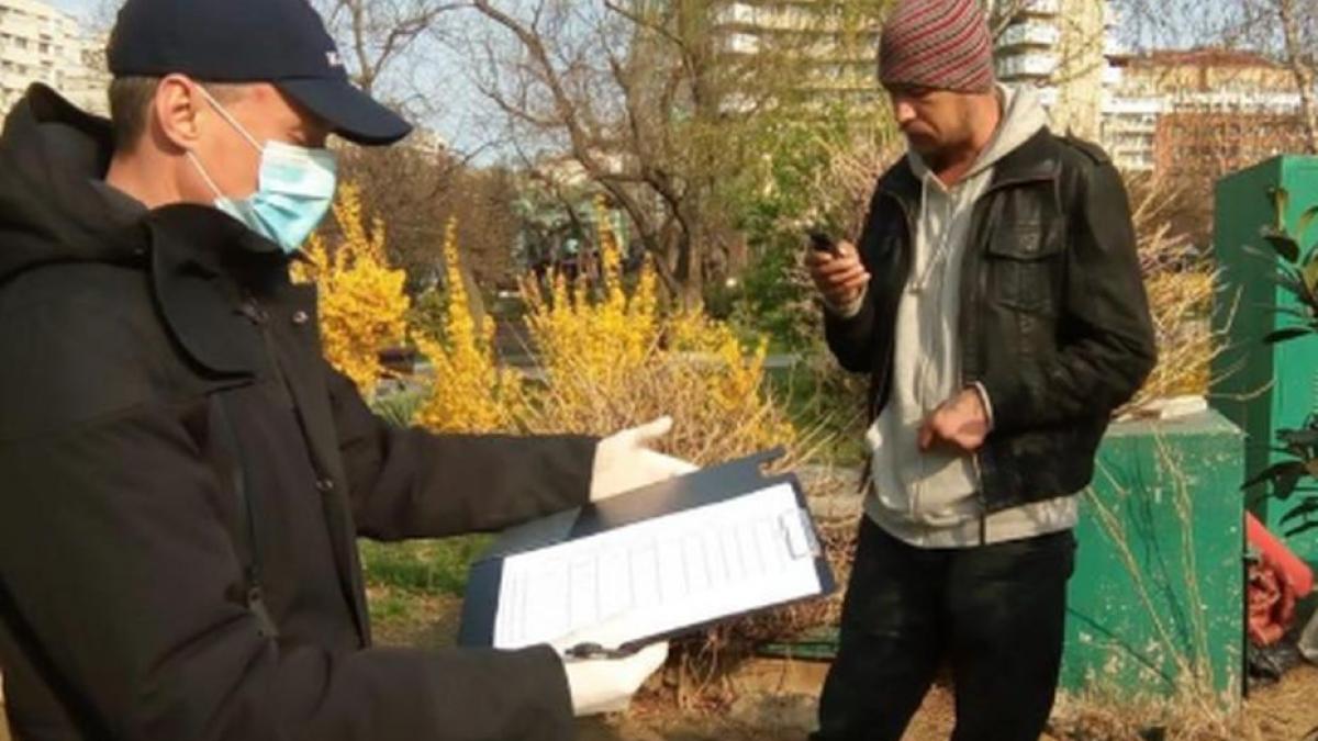 gabriela firea bucurestenii sa ne sesizeze prezenta celor care dorm pe strada