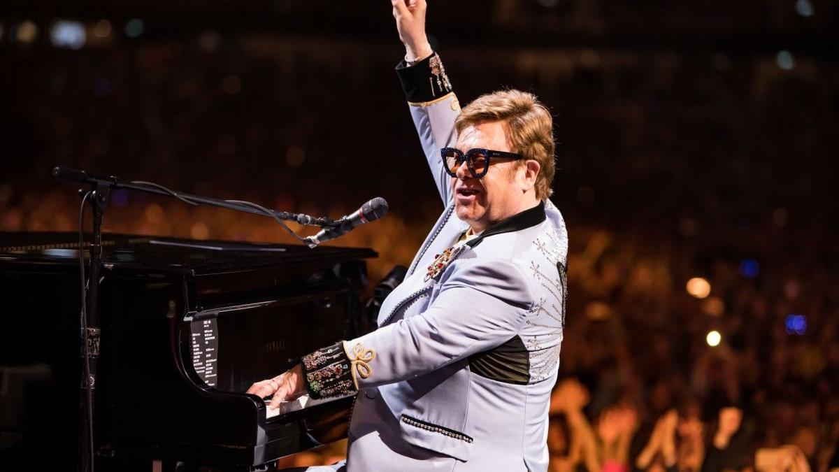 elton john concert sufragerie