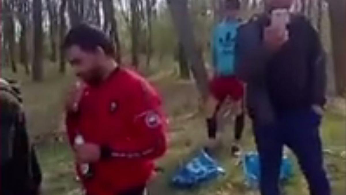 tineri petrecere gratar padure pandemie coronavirus