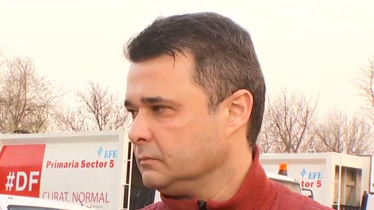 primarul sectorului 5 de azi incepe dezinfectia si in scarile de bloc oamenii sa ramana in casa